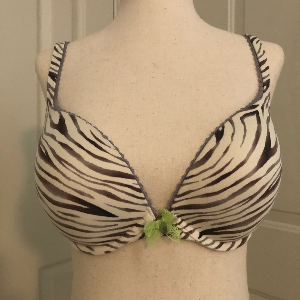 Victoria’s Secret Body by Victoria Push Up Bra